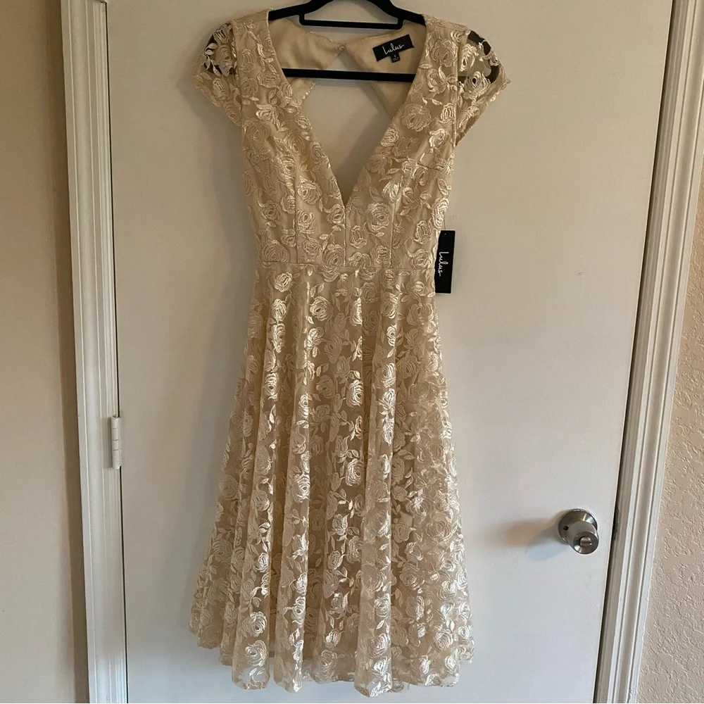 New Lulu's Jacqueline Champagne Floral Embroidered Backless Midi Dress Size S